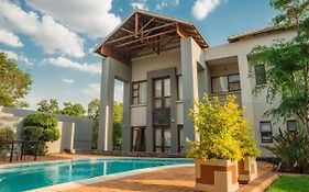 Tamboti Guest Lodge
