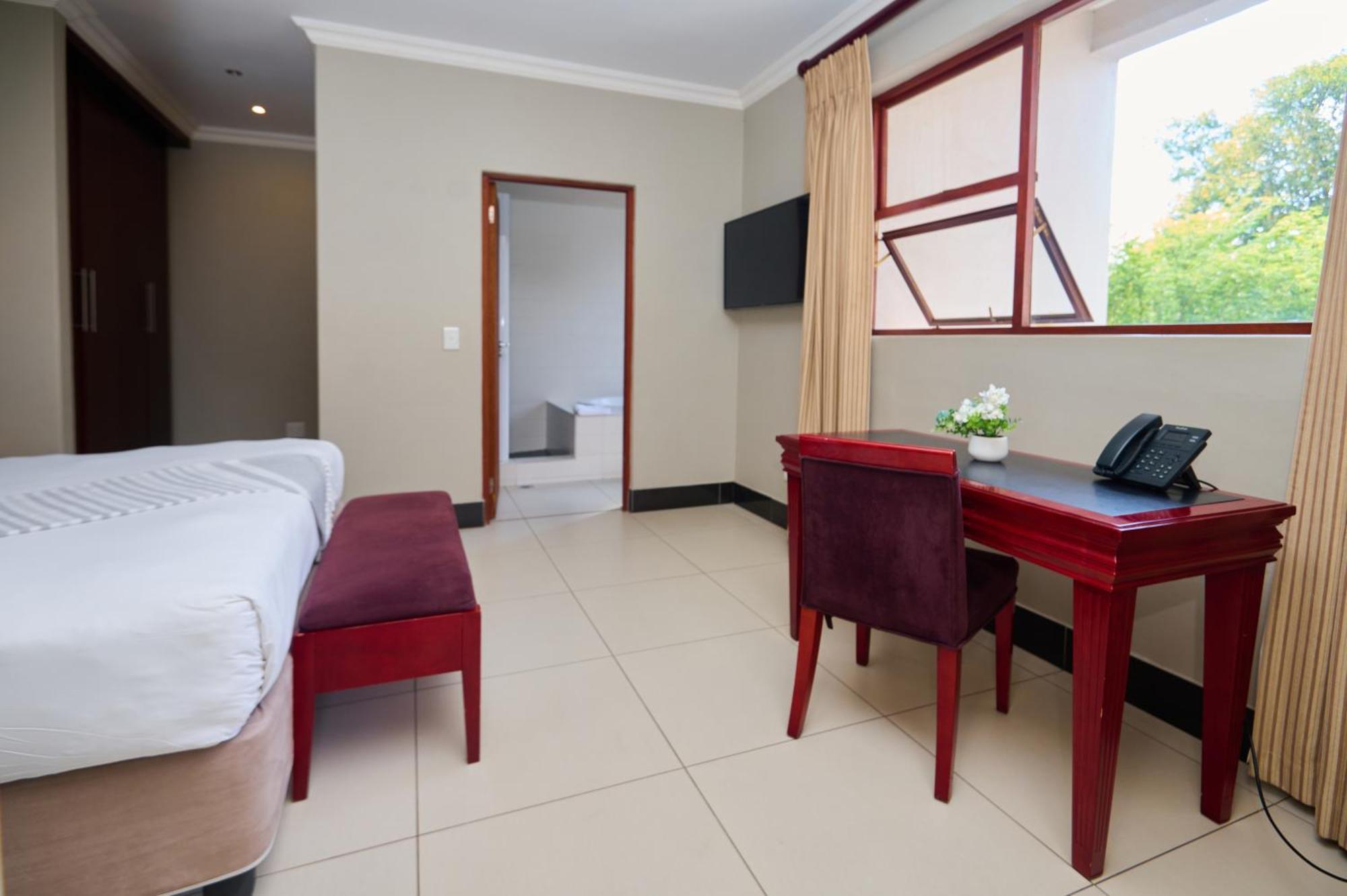 Tamboti Guest Lodge Pretoria Exterior photo